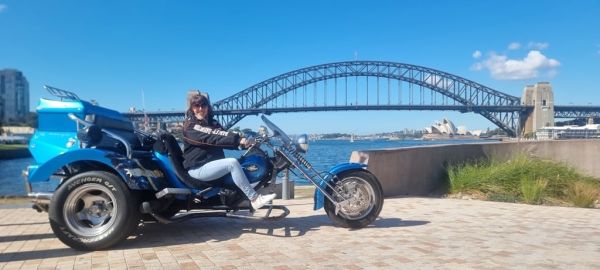 Wild ride austrslia harbour bridge trike tour motorcycle